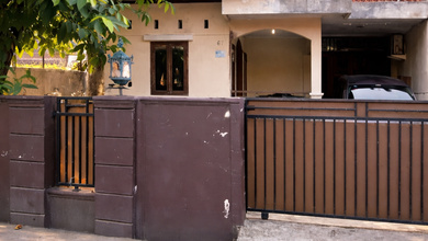 Rumah Elegan di Cipayung, Jakarta Timur, 6 Kamar Tidur, LT 251m²