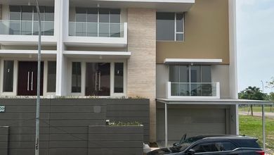 Rumah Mewah di Kawasan Penjaringan, Jakarta Utara, LB 435m², Harga 10 Miliar