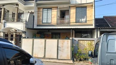 Rumah Dijual di Sambikerep, Surabaya, LB 200m², Harga Kompetitif!