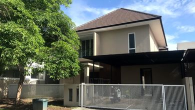 Kesempatan Eksklusif, rumah Mewah di Sambikerep, Surabaya, LB 400m²