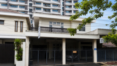 Rumah Mewah di Medan Baru, Medan, 6 KT, LT 326m²