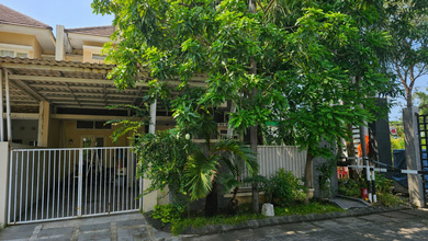 Jual Rumah Strategis di Rungkut, Surabaya - LT 162m²