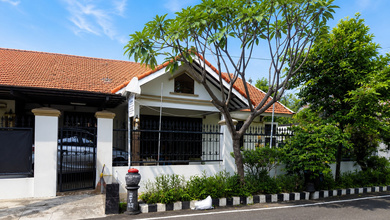 Rumah Elite di Kawasan Rungkut, Surabaya, LB 260m², Harga 5,5 Miliar