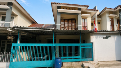 Kesempatan Rumah di Cibinong, Bogor, LB 300m², Harga 1,7 Miliar