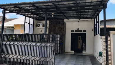 Jual Rumah Strategis di Telukjambe Timur, Karawang - LT 122m²