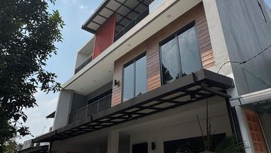 Rumah Mewah di Beji, Depok, 6 KT, LT 144m²