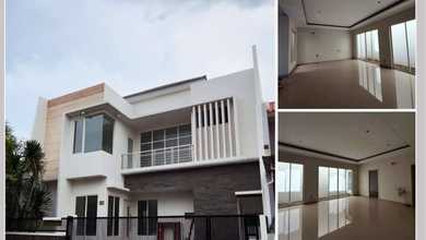 For Sale rumah Mewah di kertajaya, Surabaya - LT 212m²