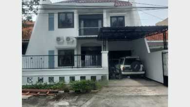Rumah Prestisius di Kawasan Dukuh Kupang, Surabaya, LB 255m², Harga 2,7 Miliar