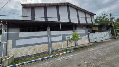 Dijual Gudang dan Bangunan Exvariasi Mibil Lokasi Pucang Sidoarjo
