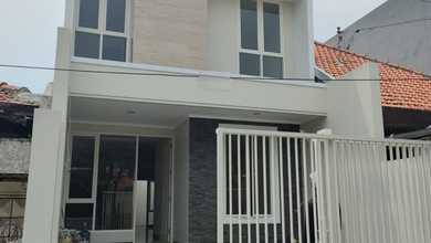 Dijual rumah Eksklusif di Manyar, Surabaya - LT 150m²