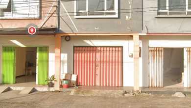 Ruko Dijual 2 Lantai Strategis Lahan Parkir Luas