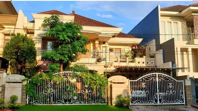 Rumah Area Premium Semolowaru, Surabaya - Harga Menarik 7,5 Miliar