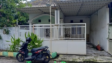Rumah Dijual di Buduran, Sidoarjo, LB 135m², Harga Kompetitif!