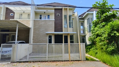 Rumah Siap Pakai di Kawasan Rungkut, Surabaya, LT 128m²