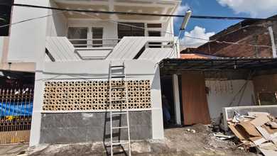 Rumah Siap Pakai di Area Nginden, Surabaya, LT 114m²