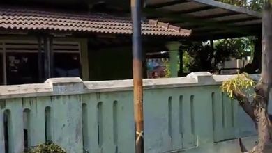 Jual Rumah hitung tanah Pondok Tjandra cocok buat usaha kantor 