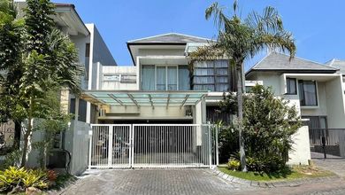 Rumah Mewah Minimalis Perumahan Elit Graha Family Siap Dihuni 