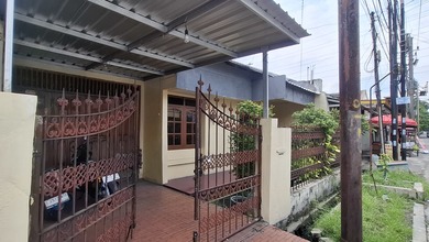 Rumah Dijual di Sidoarjo, Sidoarjo, LB 120m², Harga Kompetitif!