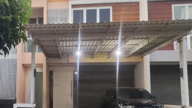 Kesempatan Rumah di Lakarsantri, Surabaya, LB 250m², Harga 1,52 Miliar