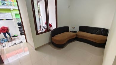 Rumah Premium Luas 54 Jual di Medokan Ayu, Surabaya