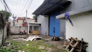 Disewakan Gudang Kyai Tambak Deres Kenjeran Kontaner 40Feet Lewat