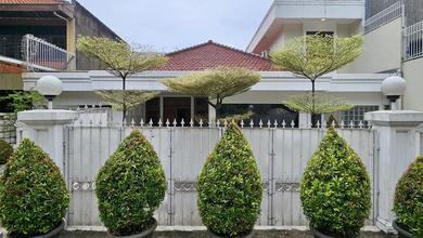 Penawaran Langka, rumah Mewah di Kebayoran Baru, Jakarta Selatan, LB 270m²
