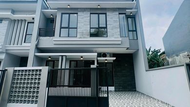 Dijual Rumah Strategis di Pakal, Surabaya - LT 94m²