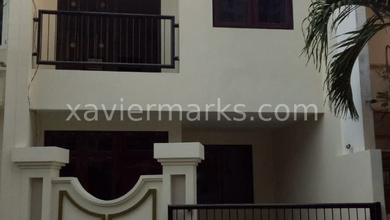 Kesempatan Rumah di Tambaksari, Surabaya, LB 90m², Harga 1,3 Miliar