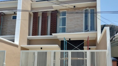 Rumah Elite di Kawasan Mulyorejo, Surabaya, LB 200m², Harga 3,4 Miliar