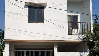 Rumah Elite di Kawasan Kutisari, Surabaya, LB 450m², Harga 4 Miliar